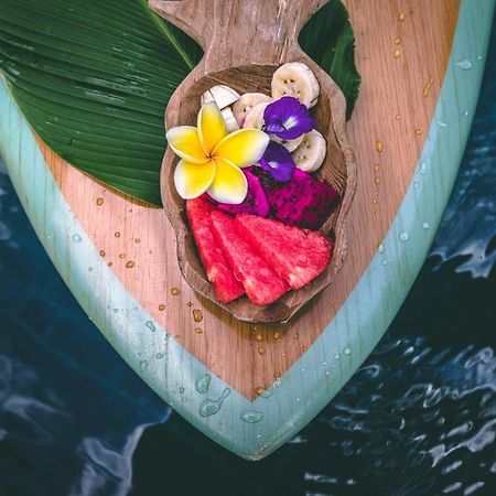 Seaside Tribe - Boutique Surf Stay & Retreat Tanah Lot Buitenkant foto
