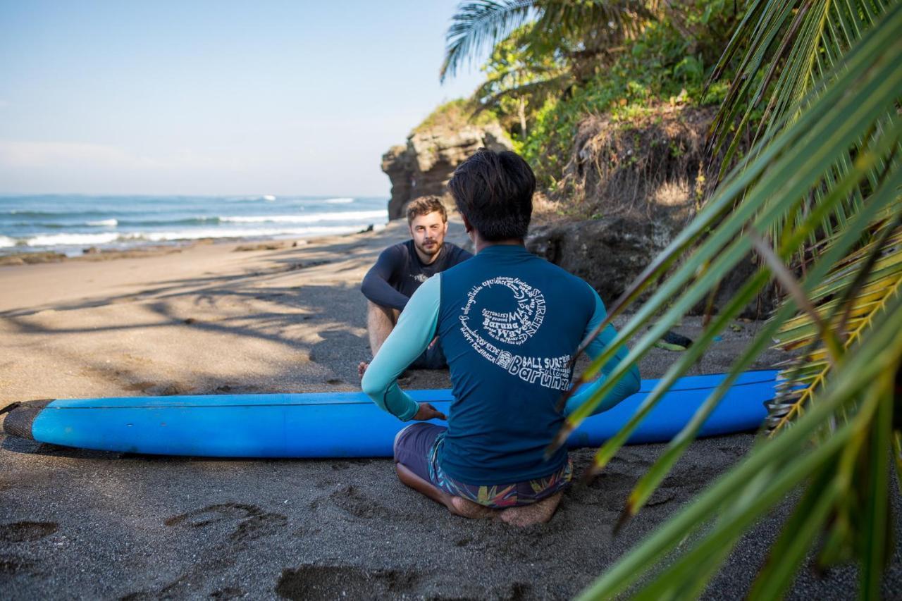 Seaside Tribe - Boutique Surf Stay & Retreat Tanah Lot Buitenkant foto