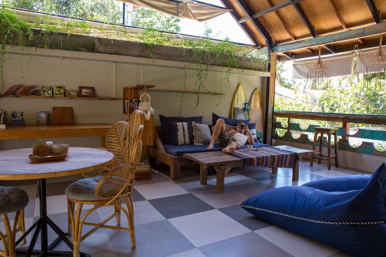 Seaside Tribe - Boutique Surf Stay & Retreat Tanah Lot Buitenkant foto