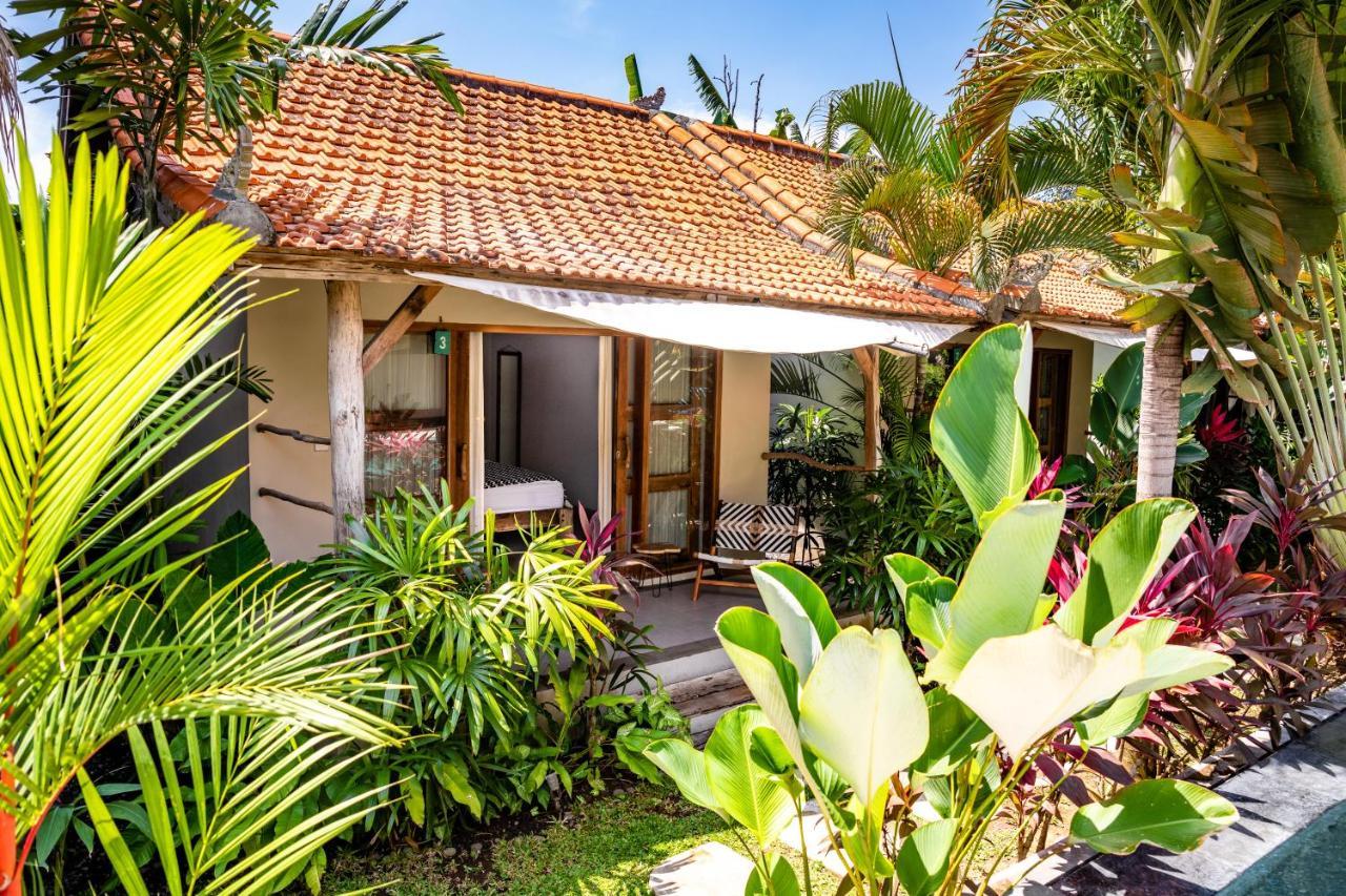 Seaside Tribe - Boutique Surf Stay & Retreat Tanah Lot Buitenkant foto