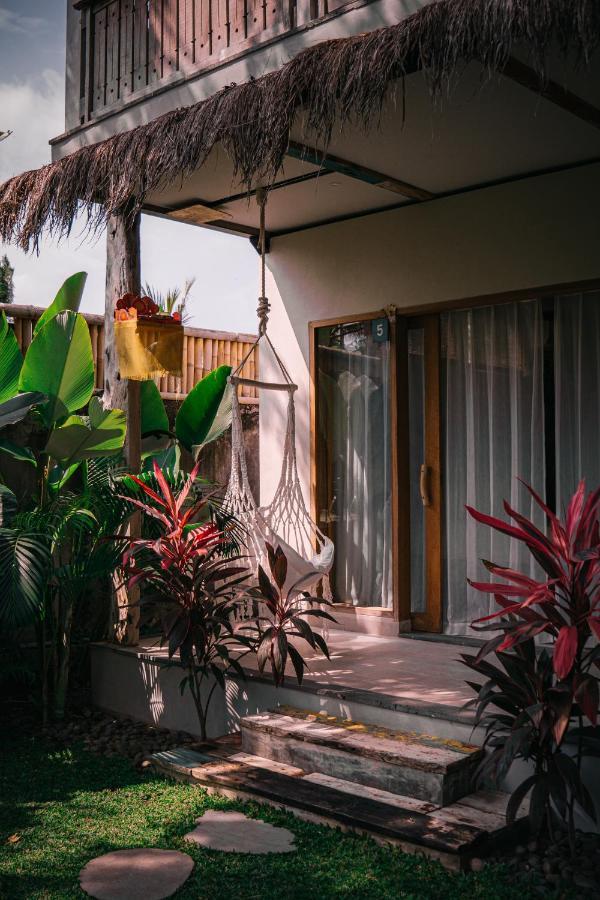 Seaside Tribe - Boutique Surf Stay & Retreat Tanah Lot Buitenkant foto