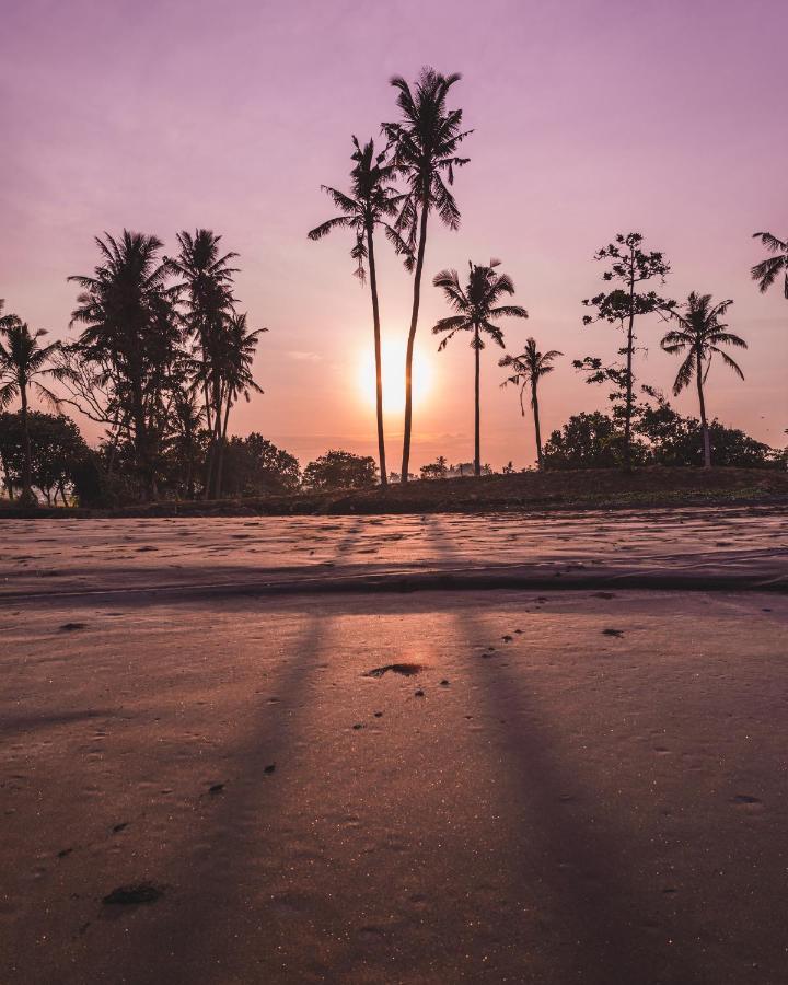 Seaside Tribe - Boutique Surf Stay & Retreat Tanah Lot Buitenkant foto