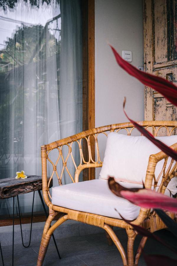 Seaside Tribe - Boutique Surf Stay & Retreat Tanah Lot Buitenkant foto