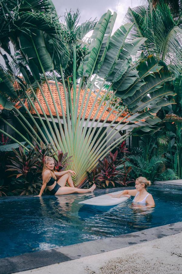 Seaside Tribe - Boutique Surf Stay & Retreat Tanah Lot Buitenkant foto