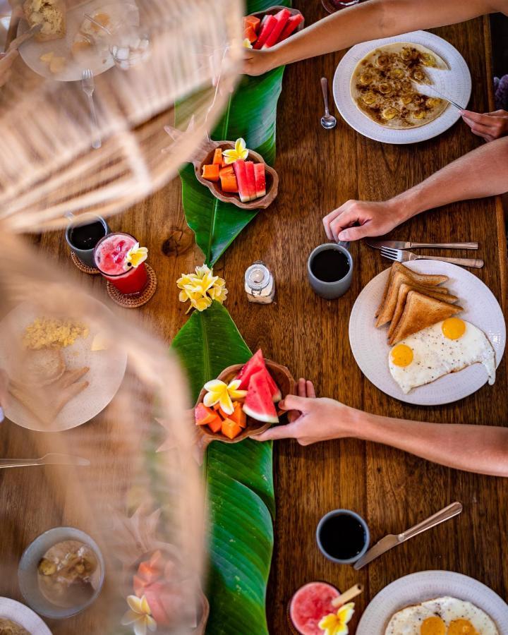 Seaside Tribe - Boutique Surf Stay & Retreat Tanah Lot Buitenkant foto