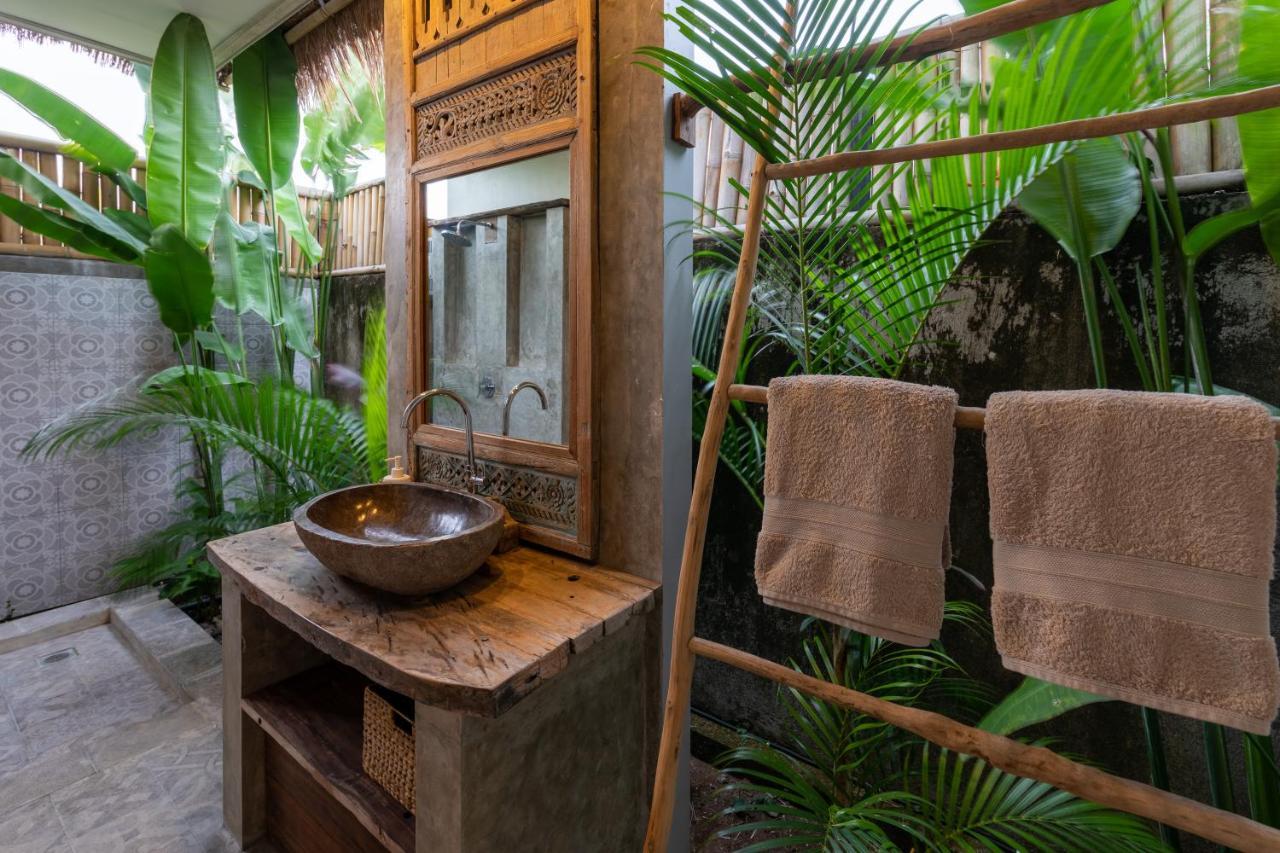 Seaside Tribe - Boutique Surf Stay & Retreat Tanah Lot Buitenkant foto