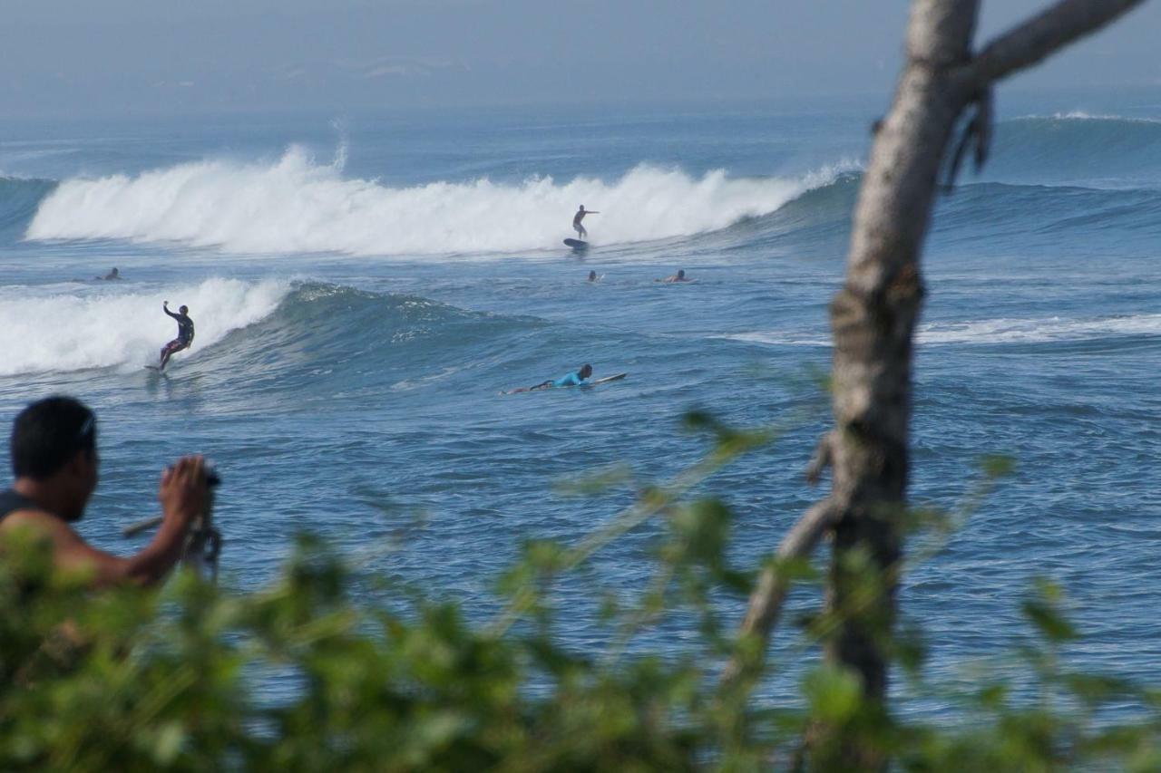 Seaside Tribe - Boutique Surf Stay & Retreat Tanah Lot Buitenkant foto